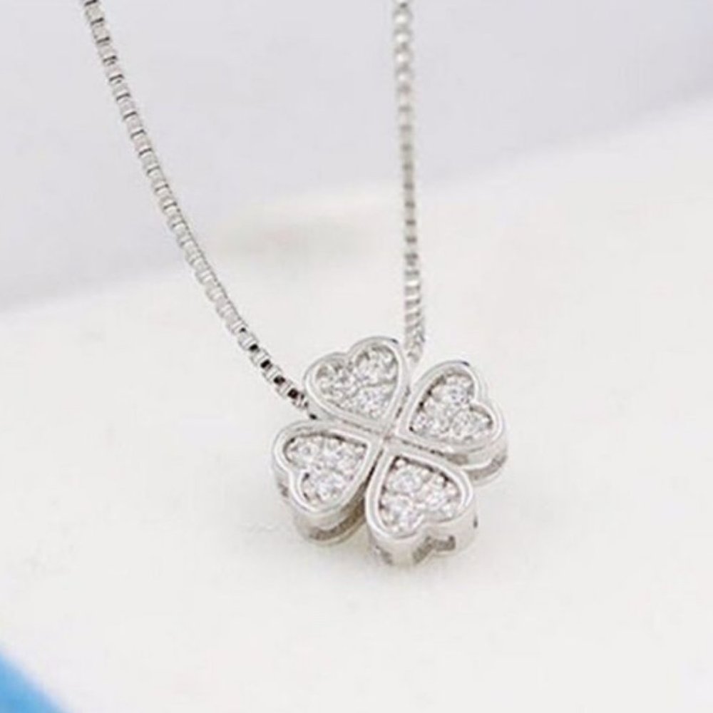 NEW 925 Sterling Silver Diamond Clover Necklace A